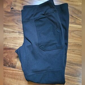 Size 12 Carhartt midweight utility leggings black